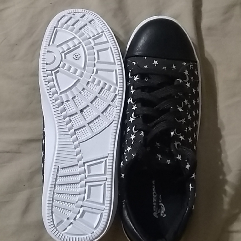 Women's shoes